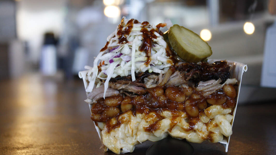 Gig Harbor barbecue restaurant has closed, but new owners will also smoke meats
