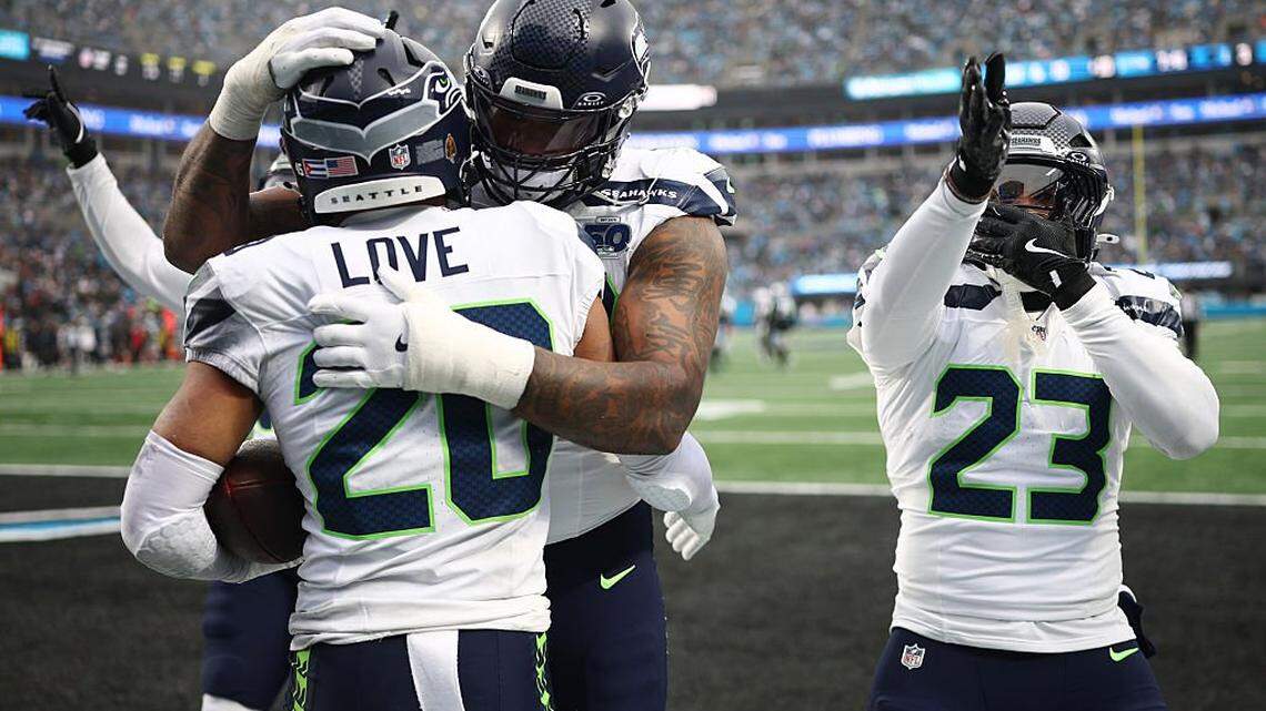 Julian Love, DeMarcus Lawrence takeaways spark Seahawks to 27-10 win at Carolina