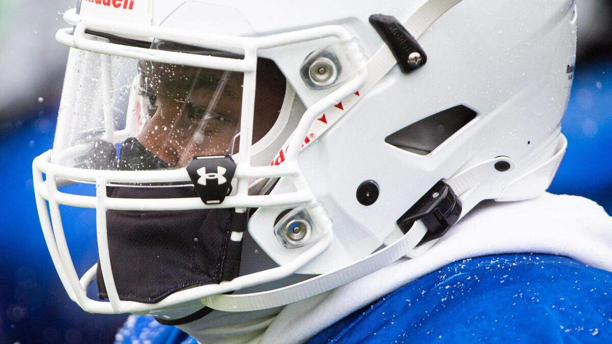 Jalen Davenport during Graham-Kapowsin high school football practice in Graham on Thursday, Feb. 11, 2021.