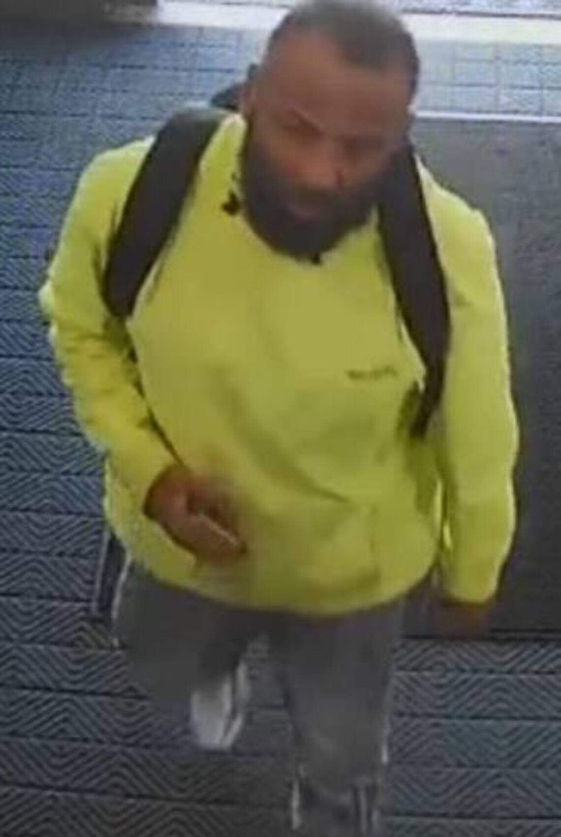 New photo released of suspect in Puyallup credit union robbery | Tacoma ...