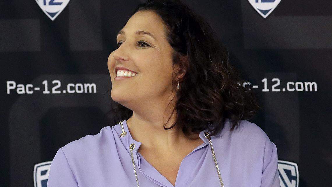 UW Huskies women’s basketball pauses activities, postpones next week’s games due to COVID-19 issues