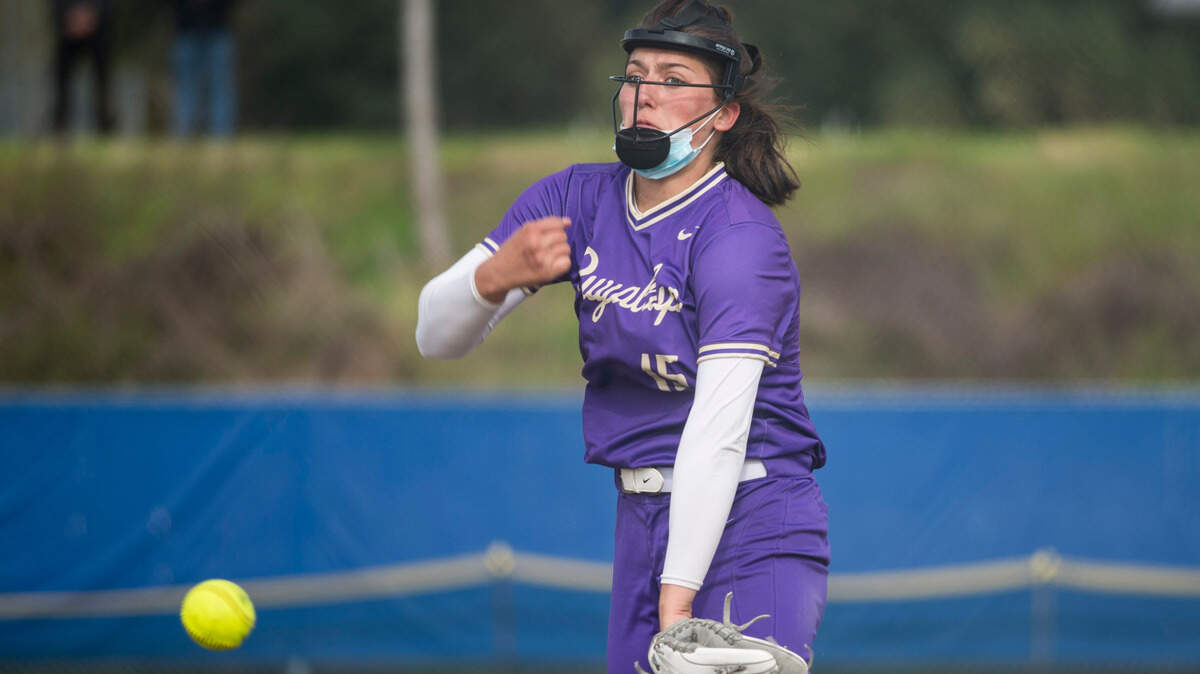 Puyallup High School sophomore Isabelle Welch throws a pitch during the 4A SPSL championship game against Peninsula on Saturday, May 1, 2021 at Curtis High School in University Place, Wash. The Vikings won, 8-5.