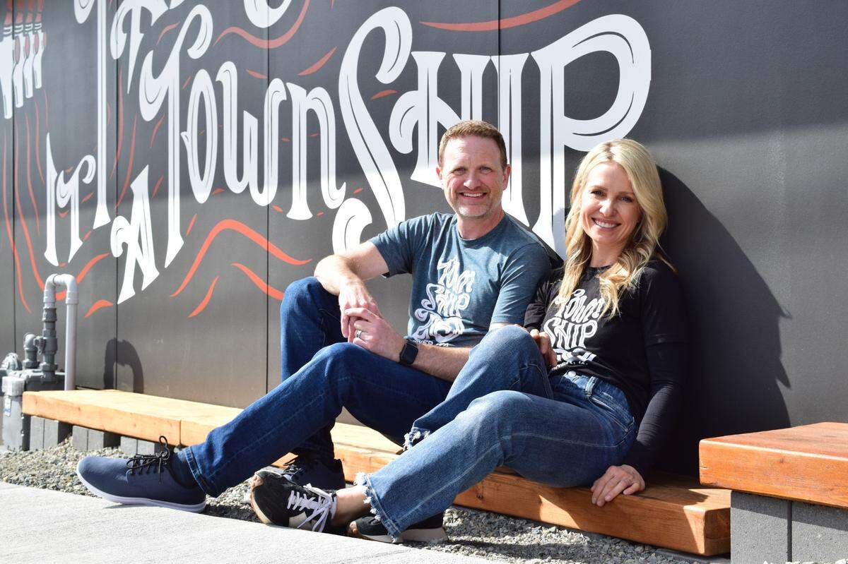 Showing off the bonus outdoor area along the side of the building, where pups are permitted! It was otherwise dead space, the owners said, so they transformed it into a gravel patio with benches to sit or stand with a beer, ideally in the sun.