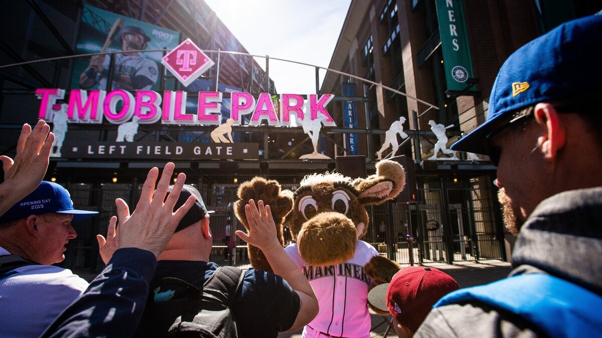 B7313553489Z.1The Mariner Moose high-fives fans outside of T-Mobile Park before the game. The Seattle Mariners played the Boston Red Sox in a Major League Baseball game at T-Mobile Park in Seattle, Wash., on Thursday, March 28, 2019.