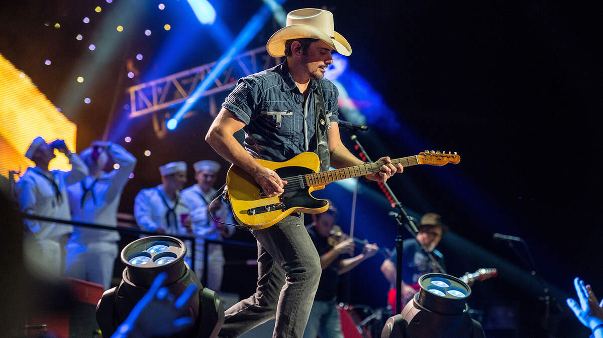 Country music star Brad Paisley will perform at the 2019 Columbia Bank Concert Series at the Washington State Fair in Puyallup.