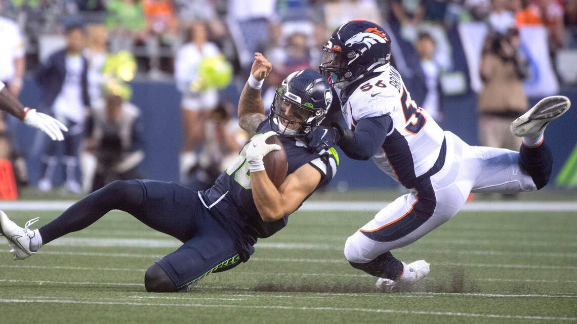 Russell Wilson, starters watch Seahawks reserves lose 30-3 | Tacoma ...