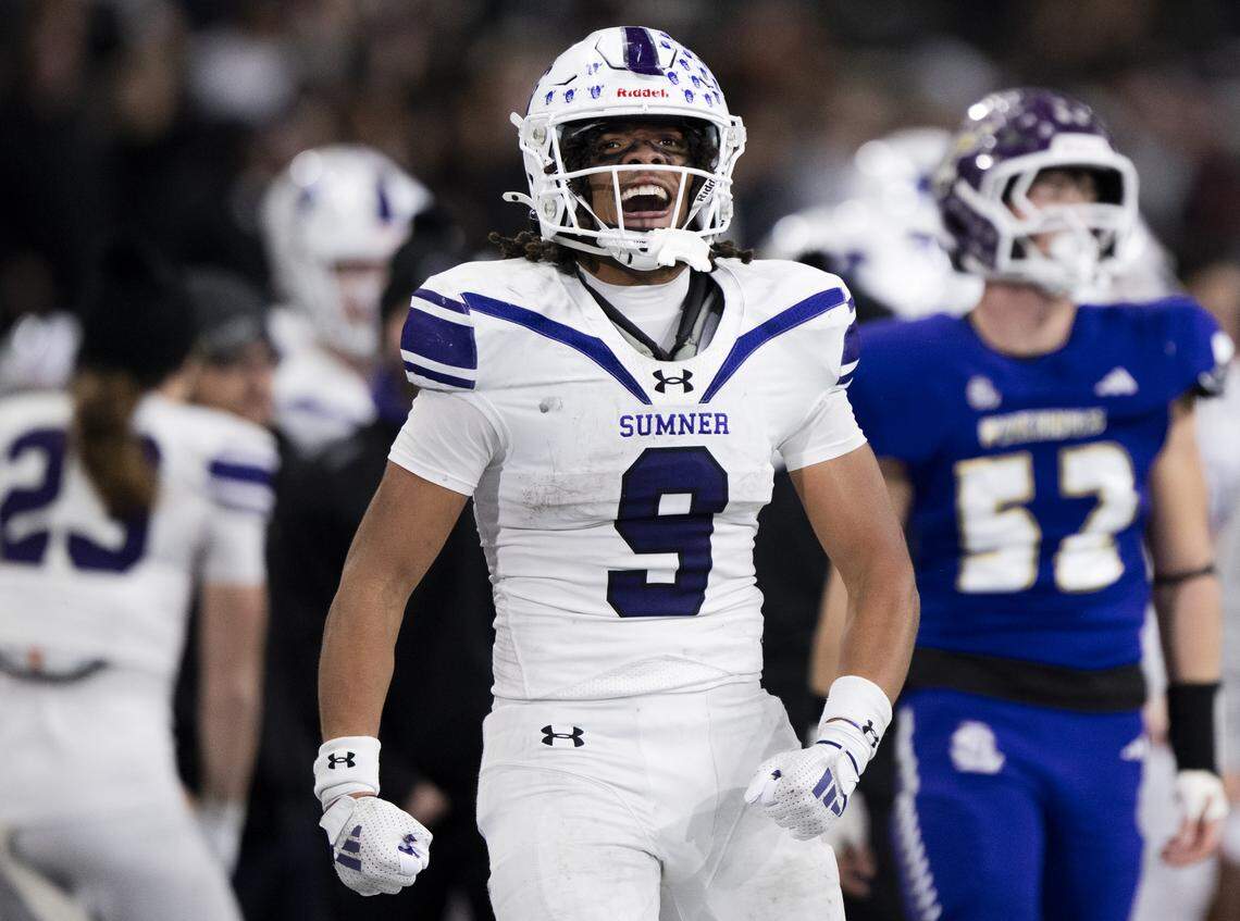 Sumner running back Lance McGee (9) reacts to a carry during the fourth quarter of the 4A State Championship game against Lake Stevens at Husky Stadium, on Saturday, Dec. 6, 2025, in Seattle.