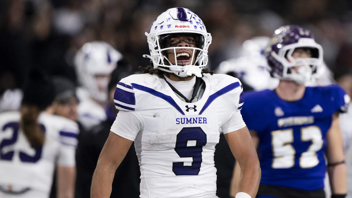 Sumner running back Lance McGee (9) reacts to a carry during the fourth quarter of the 4A State Championship game against Lake Stevens at Husky Stadium, on Saturday, Dec. 6, 2025, in Seattle.