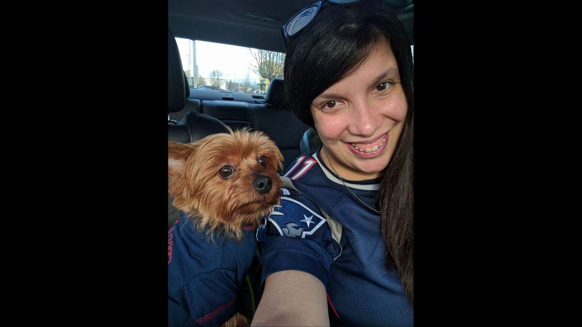 Miranda Warren said she and her fiancé will “be duking it out” watching the Super Bowl together at home.