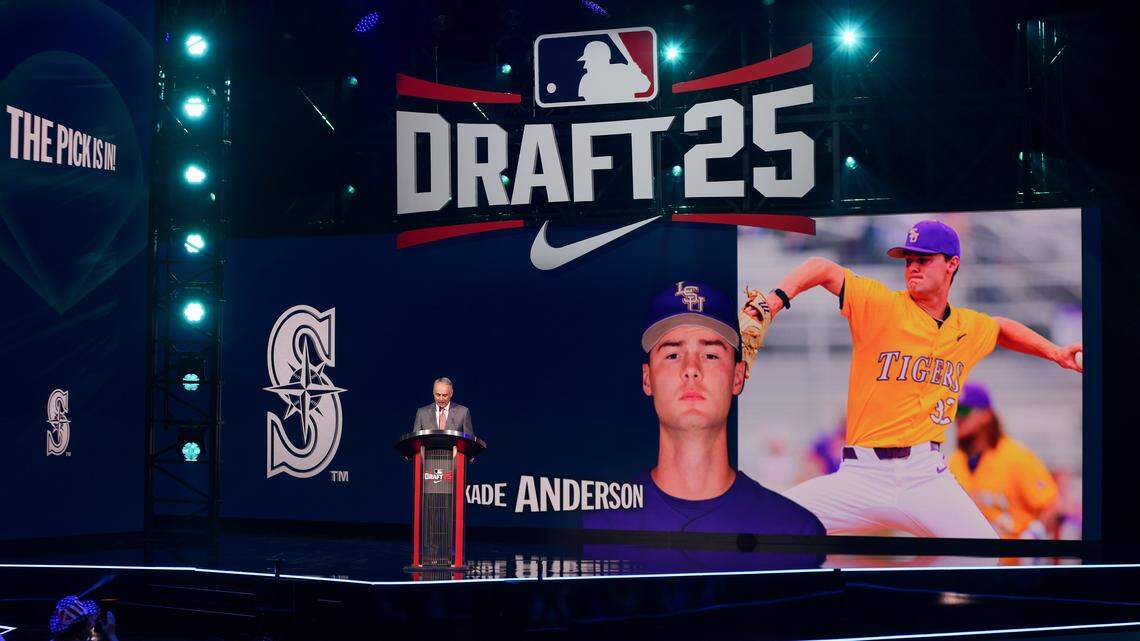 ‘Winning pedigree.’ Mariners select LSU pitcher with No. 3 pick in ’25 MLB draft