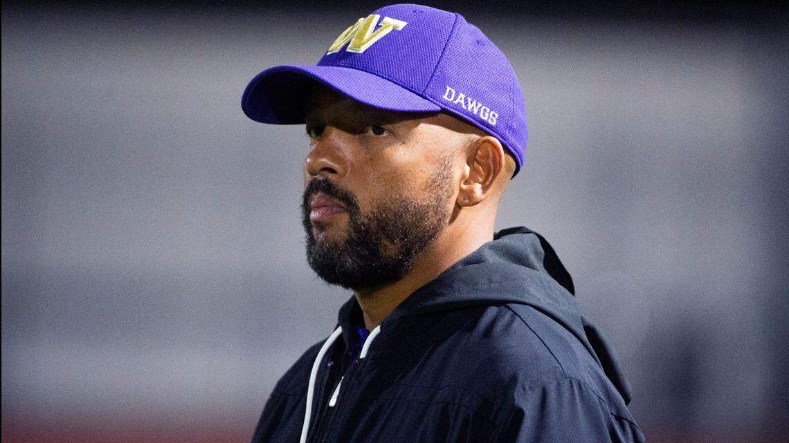 Huskies notes: Lake’s recruiting comment stirs discussion ahead of Oregon rivalry