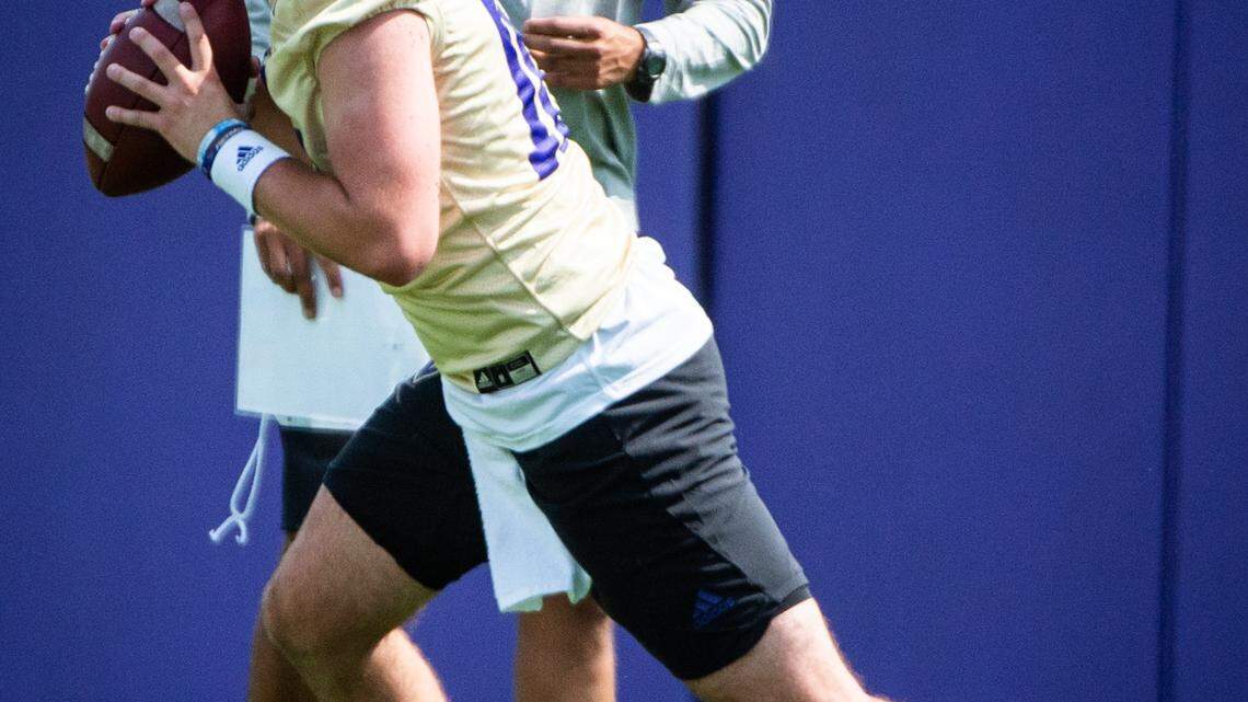UW Huskies, WSU Cougars face similar quarterback decisions as camp begins