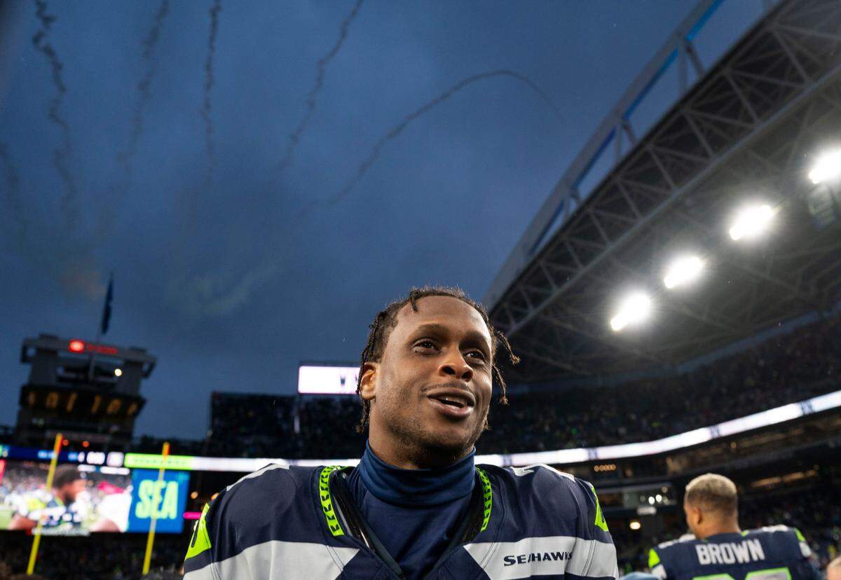 Seattle Seahawks quarterback Geno Smith (7) celebrates after the Seattle Seahawks’ 16-6 victory against the Arizona Cardinals at Lumen Field, on Sunday, Nov. 24, 2024, in Seattle, Wash.