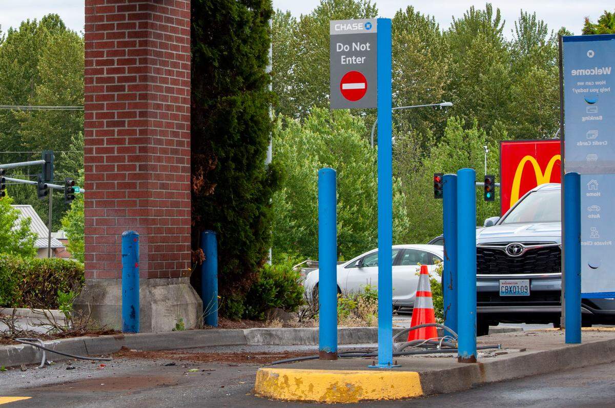 On the morning of Tuesday, June 28, 2022, people attempted to steal an ATM machine from the Chase Bank branch located near the 2900 block of state Route 410 in Bonney Lake, Wash.