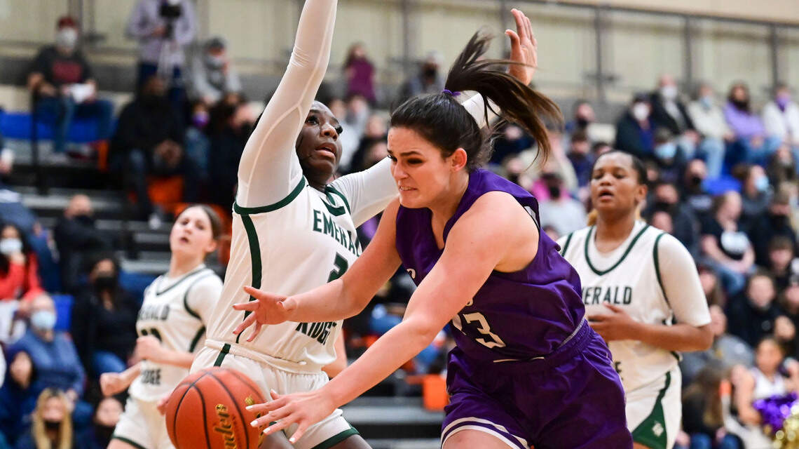 Sumner holds off Emerald Ridge to win 4A SPSL tournament championship, 71-61