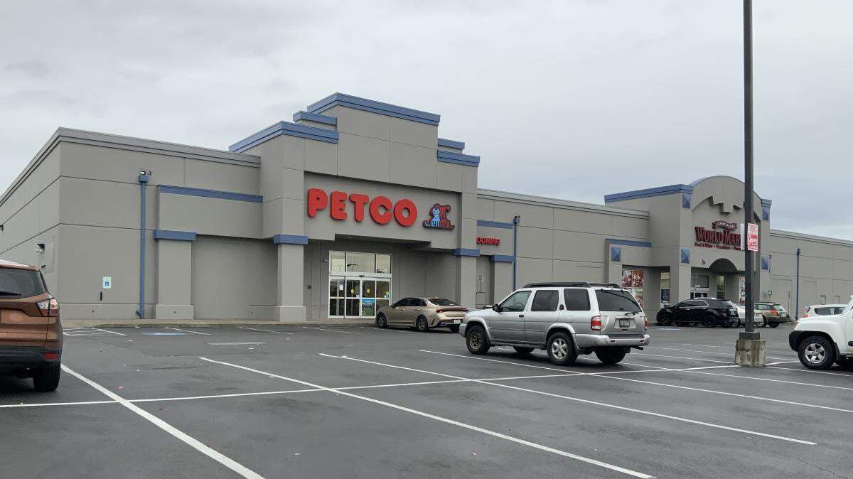 Petco, 4028 Tacoma Mall Blvd., has submitted plans to the City of Tacoma for a store remodel that includes an expanded veterinary clinic.