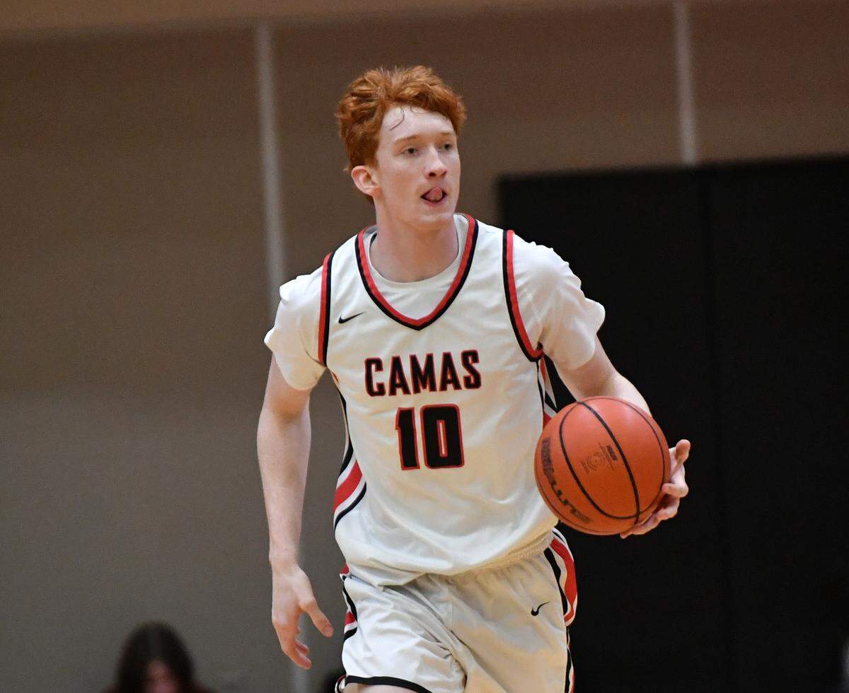 Ethan Harris (10) of Camas brings the ball upcourt against Skyview during a 4A Greater St. Helens League boys basketball game at Camas High School on Friday, Jan. 23, 2026. (Tim Martinez/The Columbian)