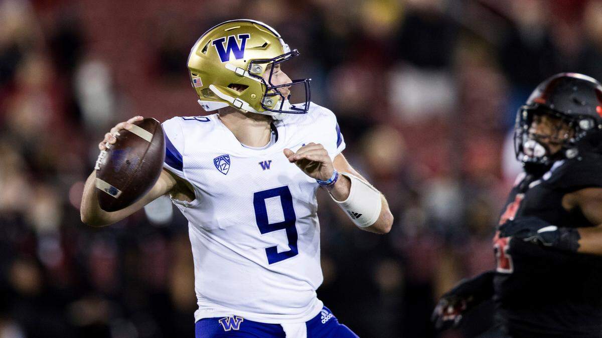 Washington quarterback Dylan Morris (9) passes against Stanford during the third quarter of an NCAA college football game in Stanford, Calif., Saturday, Oct. 30, 2021. Washington won 20-13. (AP Photo/John Hefti)