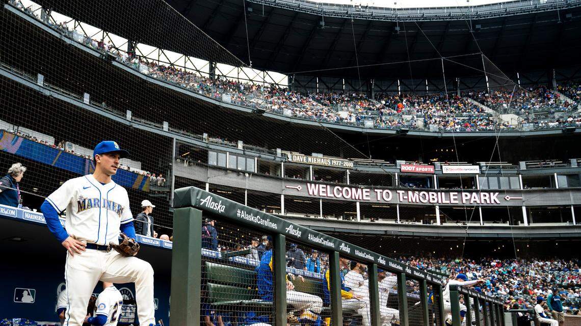 Seattle Mariners auctioning player-worn and signed T-shirts to raise money for gun safety