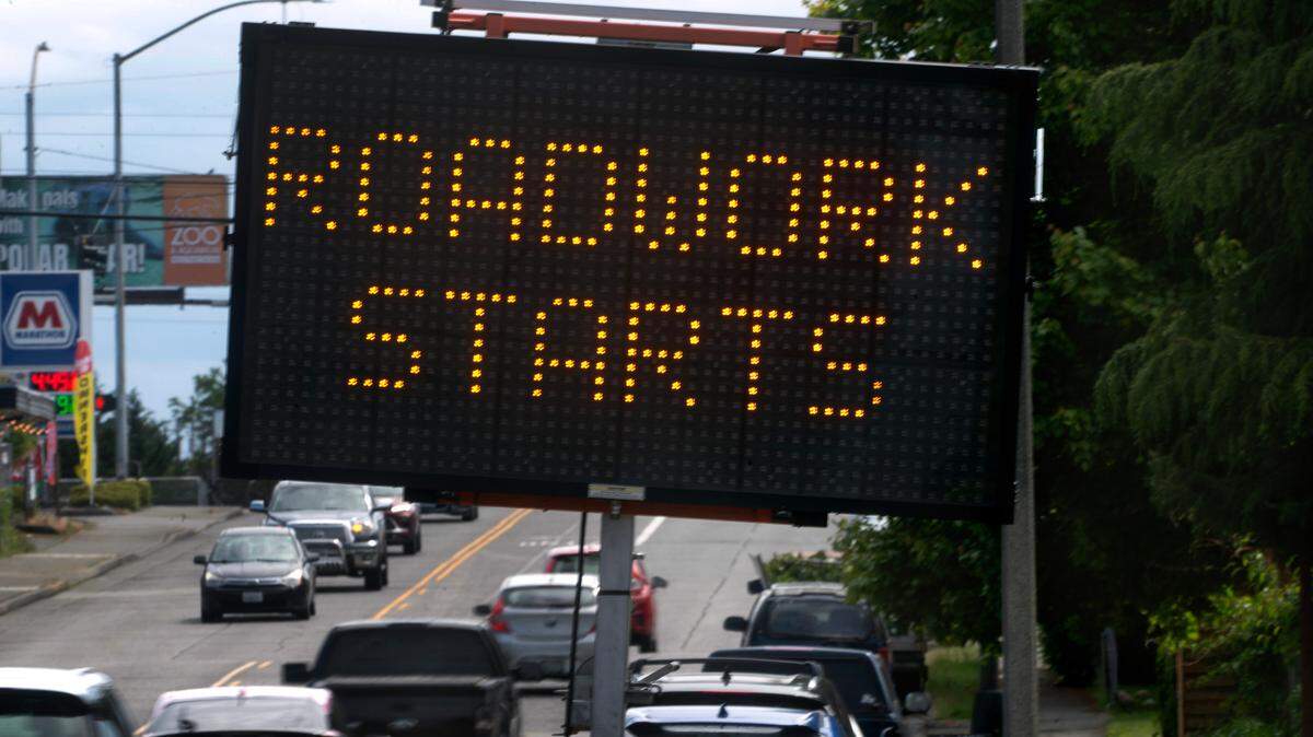 Lanes and sidewalks will be closed in both directions between 188th Street South and Violet Meadows Street South in Parkland and Spanaway between Sept. 8-11, 2025.