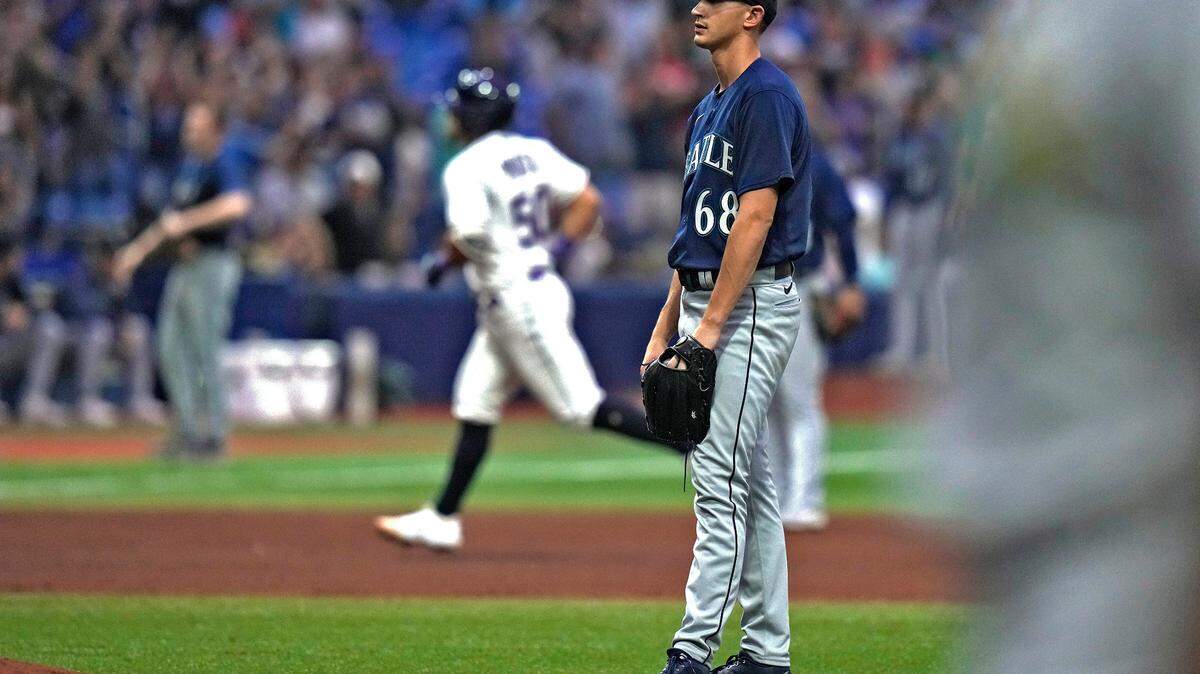Seattle Mariners starting pitcher George Kirby (68) reacts as Tampa Bay Rays’ Rene Pinto (50) runs around the bases after his two-run home run during the seventh inning of a baseball game Friday, Sept. 8, 2023, in St. Petersburg, Fla. (AP Photo/Chris O’Meara)