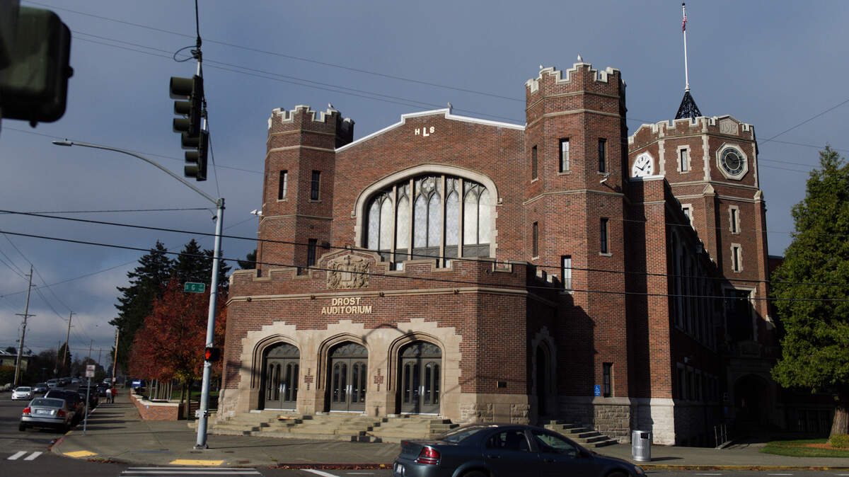 Lincoln High School is on modified lockdown Thursday morning, Nov. 8, 2018, after the Tacoma Police Department was notified by a parent of a social media threat of violence against the school.