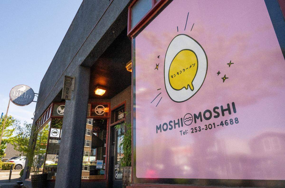 Moshi Ramen Bar’s last day of service was Saturday, May 10. Under new ownership, staff was informed Monday that it would close to make way for a new Thai restaurant.