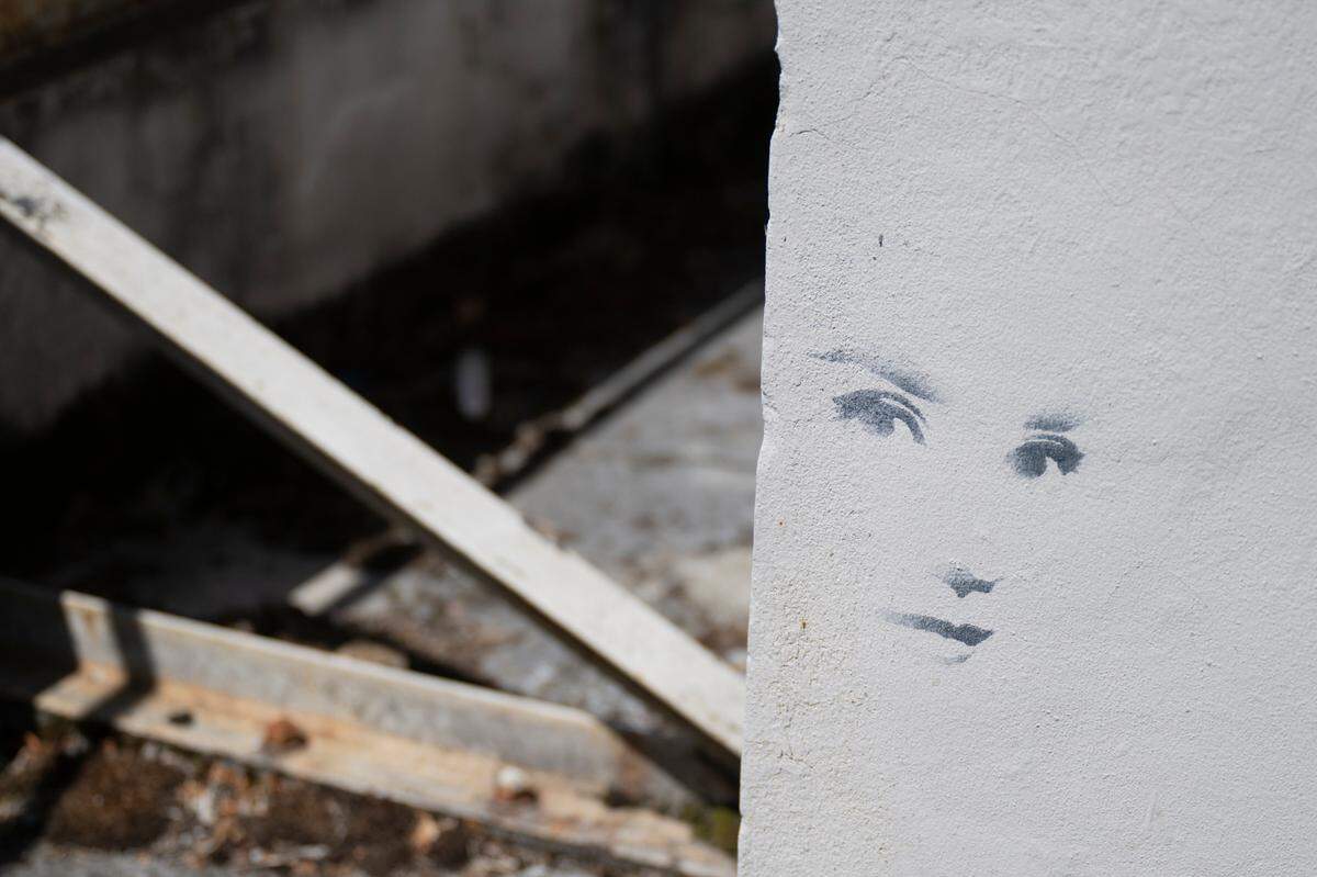 Audrey Hepburn on an apartment building in the Stadium Neighborhood done by the person responsible for the now iconic Deaf Boy street tag. Shown on Wednesday, July 23, 2025, in Tacoma.