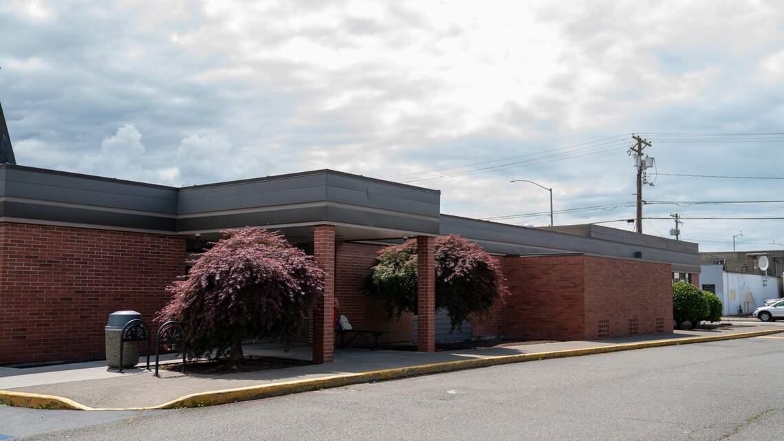 Front door and windows smashed at South Tacoma Library