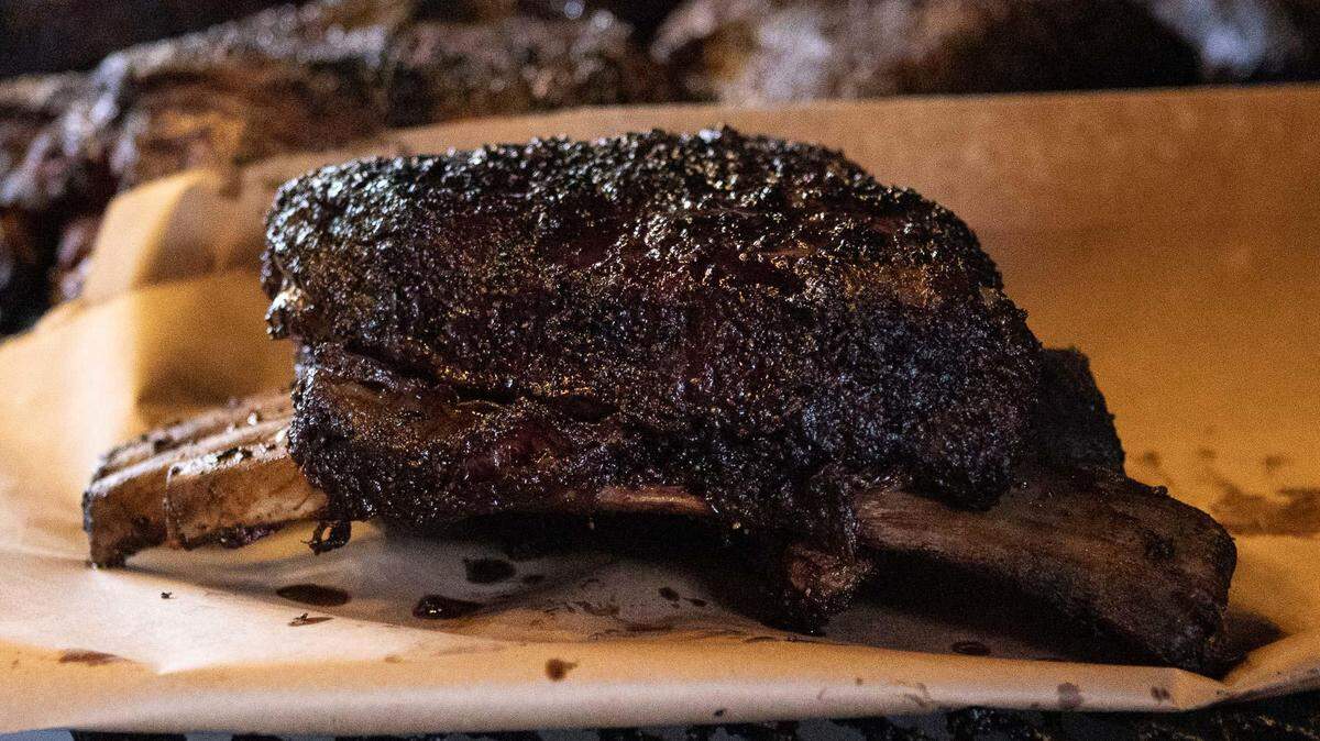 Beef ribs are served only on Thursdays at Jack’s BBQ, now with South Sound restaurants in Algona and Lakewood.