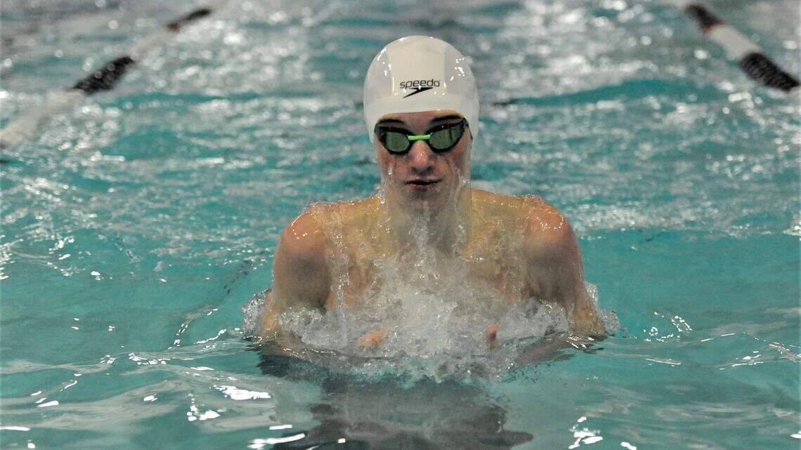 State champion Billy Oates returns to Gig Harbor swim team