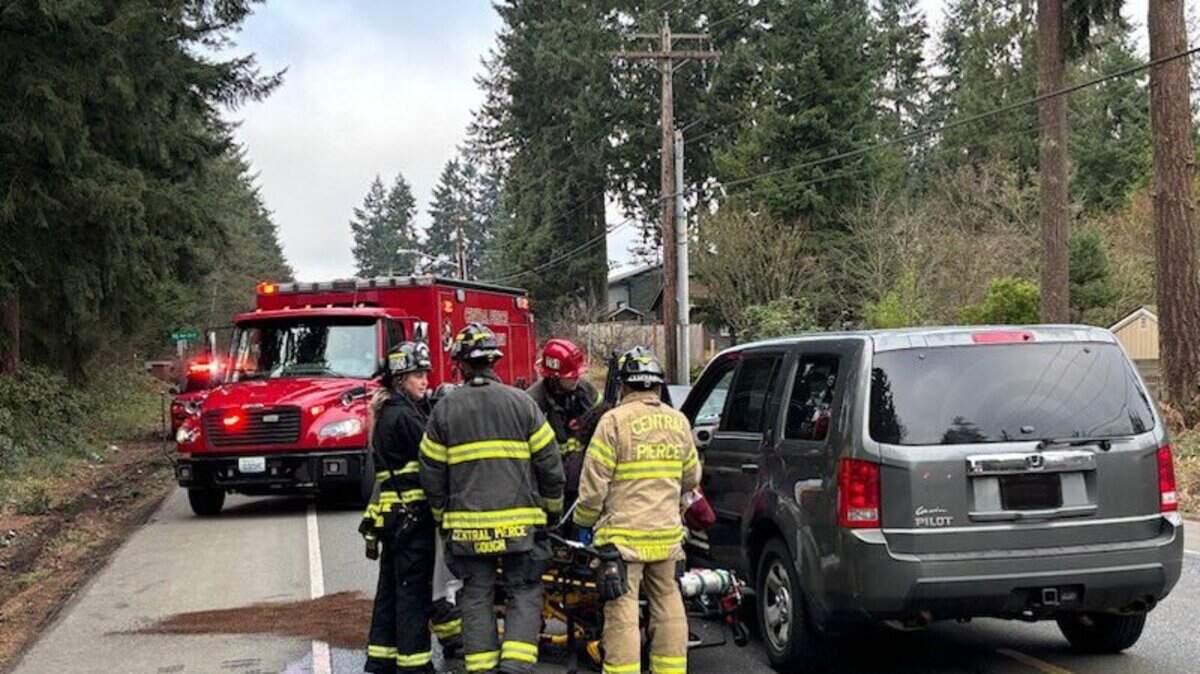 Two people were injured from a T-bone crash in the South Hill area on Jan. 16, 2026.