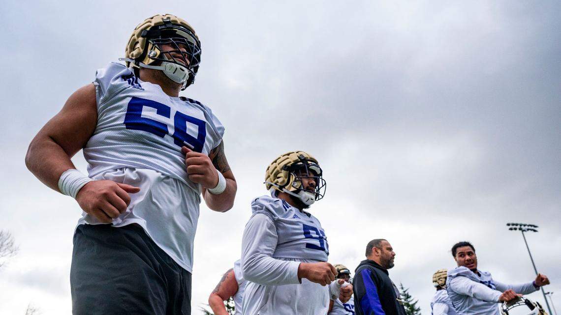 Former Fife star Ulumoo Ale embracing new challenge on UW Huskies defense