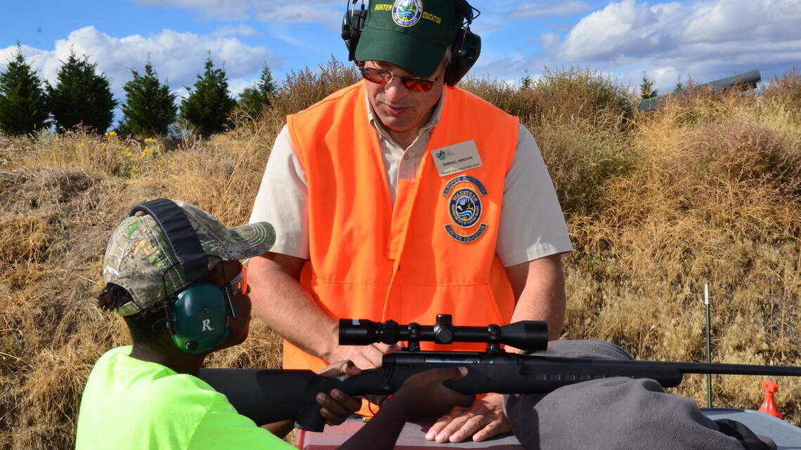 How hikers and hunters can coexist on Washington public lands this season