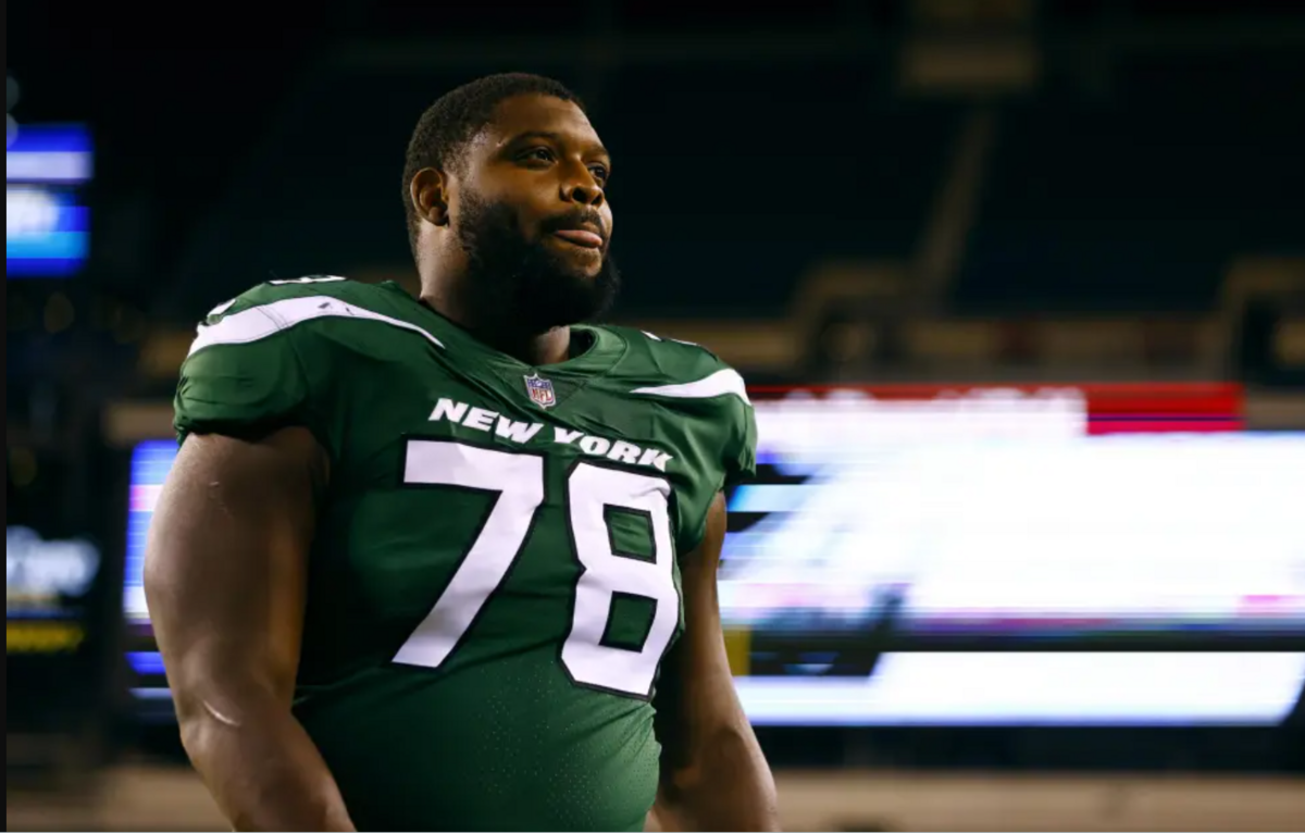 Former New York Jets and San Francisco 49ers Pro Bowl guard Laken Tomlinson (78) agreed to a one-year contract with the Seahawks in free agency April 12, 2024. The 32-year-old veteran has been a left guard in all nine of his NFL seasons. Seattle lost starting left guard Damien Lewis to Carolina in free agency in March 2024.