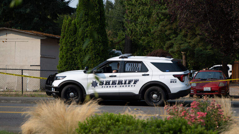 Update: Man arrested after deadly stabbing, SWAT negotiations in Pierce County