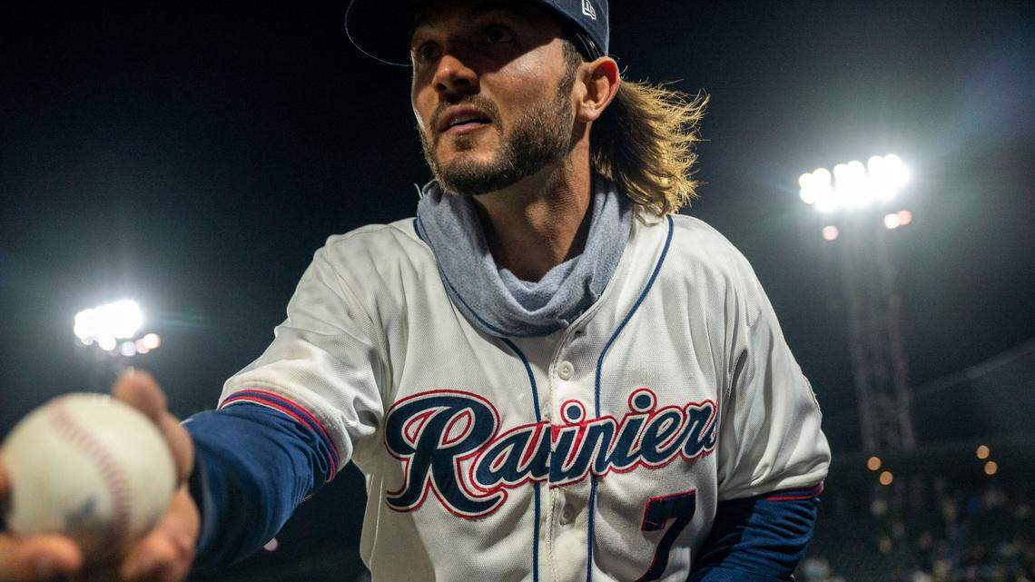 Rainiers notes: Tacoma takes Federowicz-OKC reunion series; Wall swipes 40th base