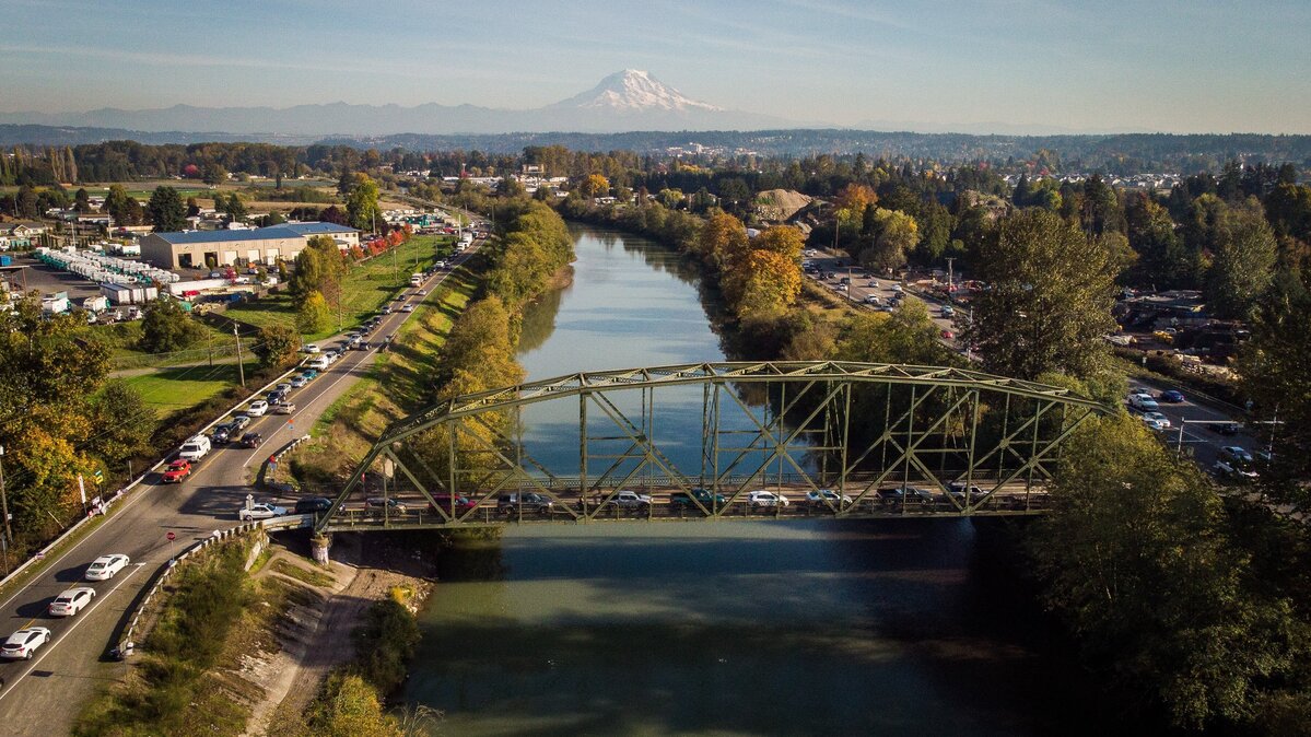 Cars sit in traffic across the Milroy Bridge in Puyallup, Wash., on Thursday, Sept. 14, 2017. 

