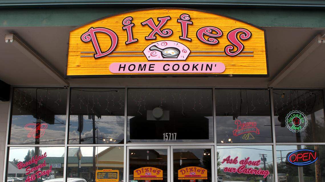 The exterior of Dixie’s Home Cookin’ in Sumner.