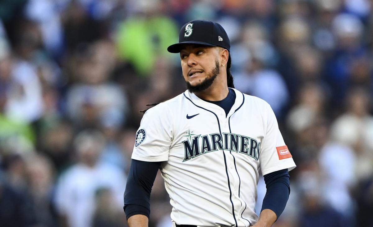 Seattle Mariners pitcher Luis Castillo (58) reacts during the first inning of Game 2 of the AL Division Series against the Detroit Tigers at T-Mobile Park, on Sunday, Oct. 5, 2025, in Seattle.