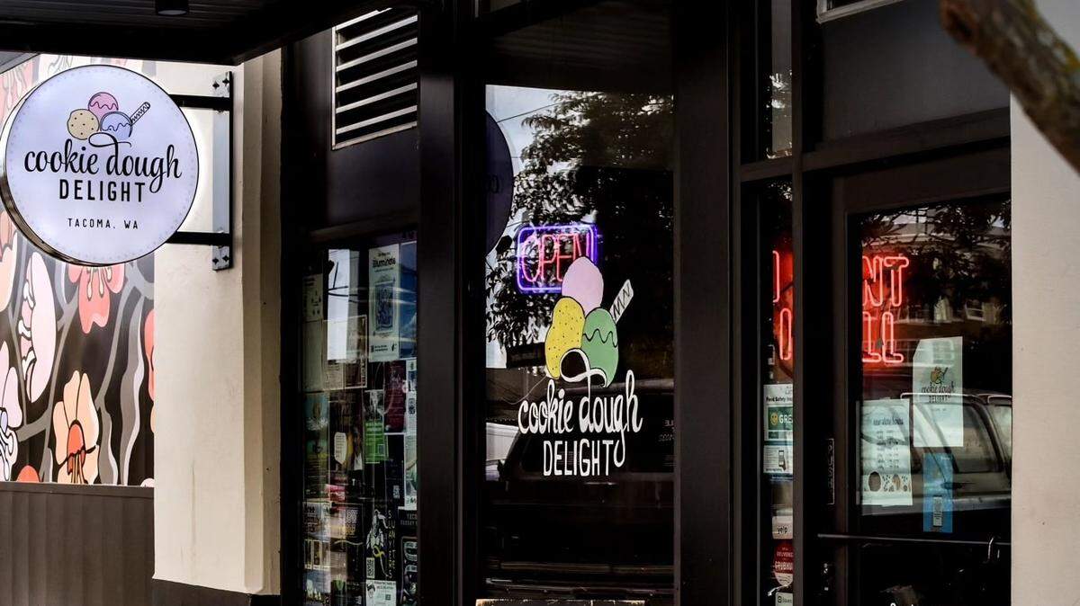 Cookie Dough Delight, a dessert shop with scoops of both edible cookie dough and ice cream, will close at 634 N. 1st St.