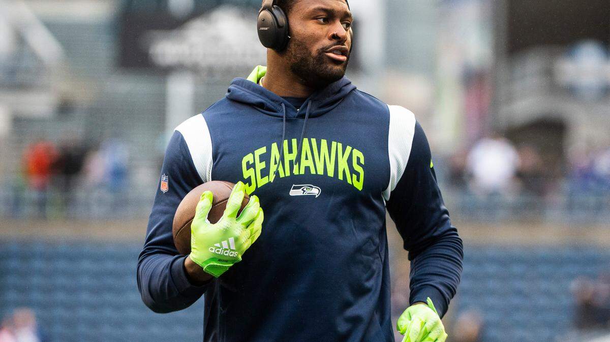 Seattle Seahawks wide receiver DK Metcalf (14) warms up before the start of an NFL game against the New York Giants at Lumen Field in Seattle, Wash. on Oct. 30, 2022.
