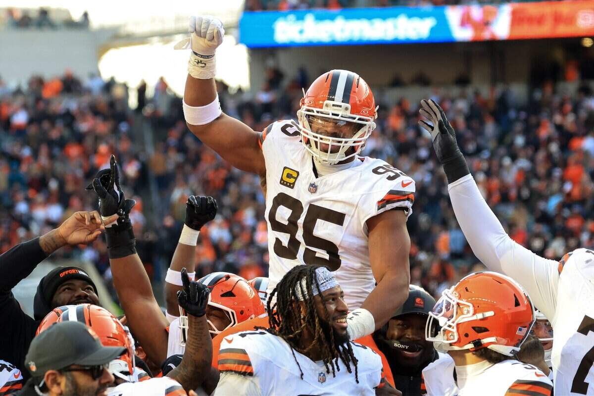 CINCINNATI, OHIO - JANUARY 04: Myles Garrett #95 of the Cleveland Browns celebrates after breaking the NFL single-season sack record during the game against the Cincinnati Bengals at Paycor Stadium on January 04, 2026 in Cincinnati, Ohio. (Photo by Justin Casterline/Getty Images)