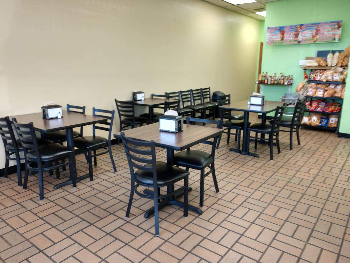 The dining room of La Casa de Sharon.