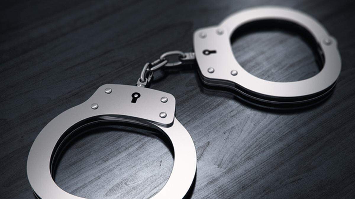 A man carjacked a 16-year-old girl 20 minutes after his release from jail in Spokane, Washington, police say.