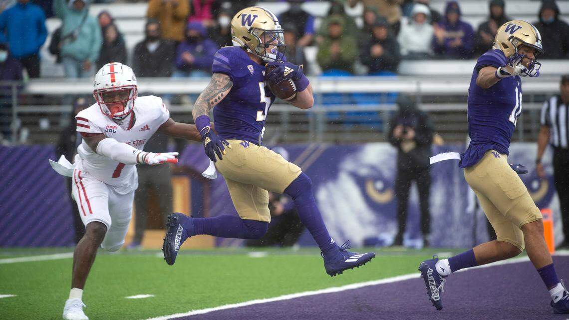 ‘I’ll do whatever it takes for this team to win.’ UW tailback Sean McGrew contributed in backfield, on special teams in season debut