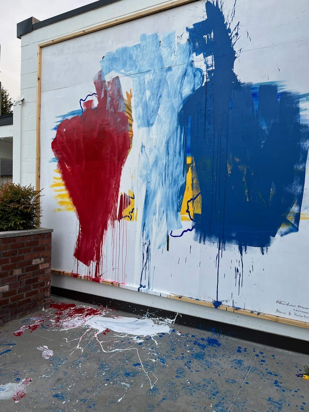 A mural in support of Ukraine by Hillarie Isackson was vandalized in Gig Harbor.