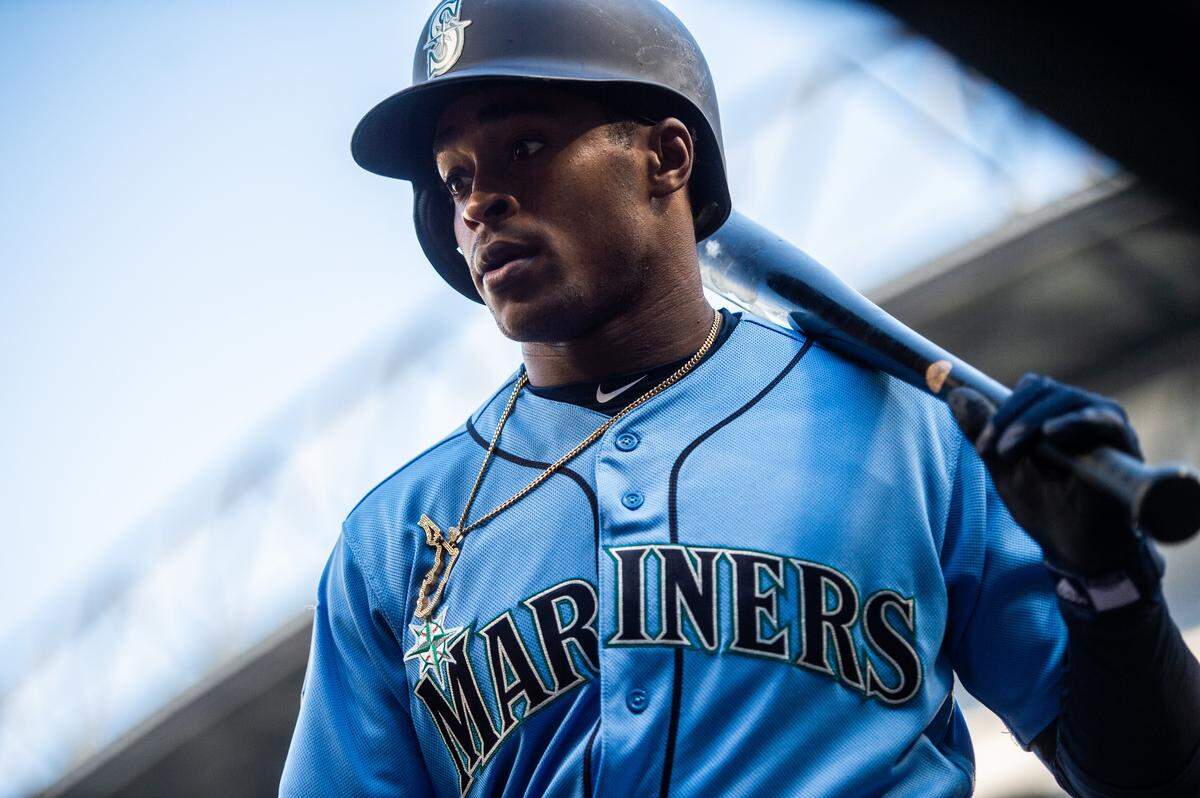 Mallex Smith walks to the on-deck circle. The Seattle Mariners played the San Diego Padres in a exhibition baseball game at T-Mobile Park in Seattle, Wash., on Tuesday, March 26, 2019.