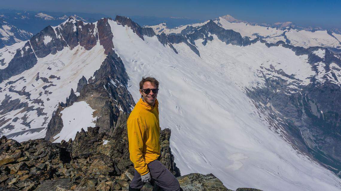 Two climbers found dead at Mount Rainier National Park during recovery operation