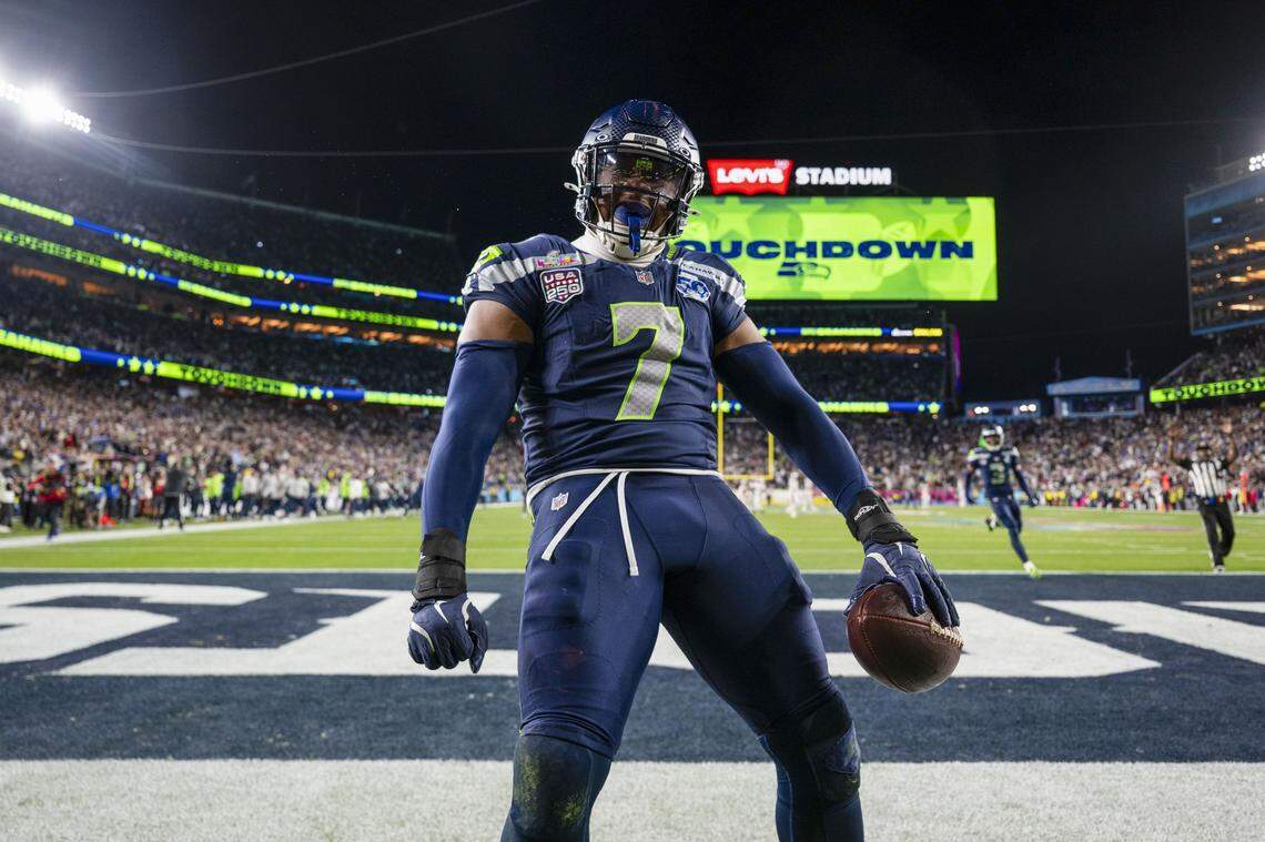 Seattle Seahawks linebacker Uchenna Nwosu (7) celebrates after picking up a fumble by New England Patriots quarterback Drake Maye (10) during the fourth quarter of Super Bowl LX at Levi's Stadium on Feb. 8, 2026 in Santa Clara, Calif.